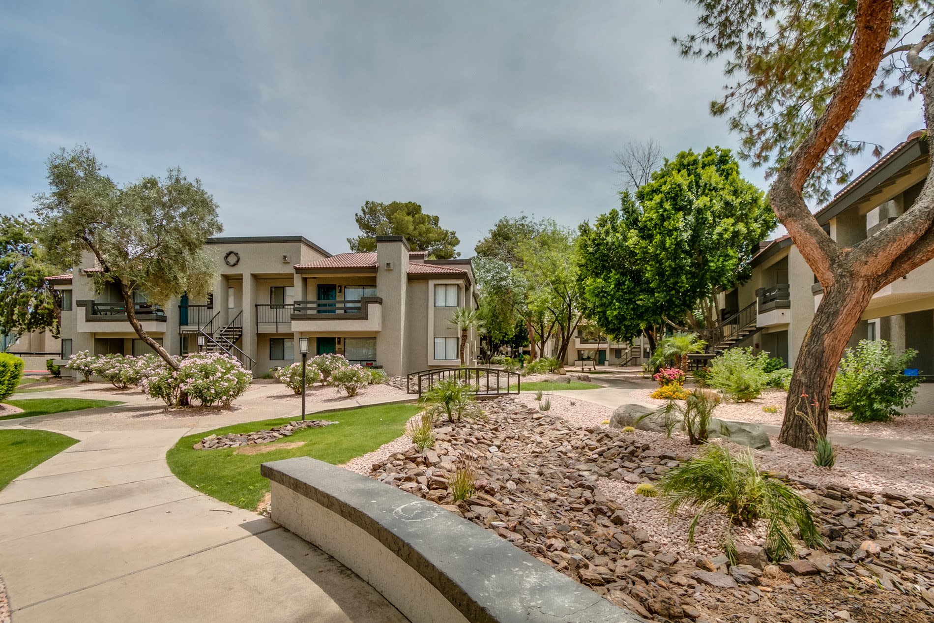 √ Mission Springs Apartments Tempe